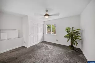 928 Trust Ln SE, Salem, OR 97306 - Photo 18