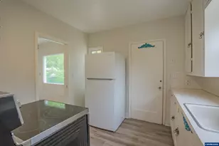 399 S Main St, Lebanon, OR 97355 - Photo 8