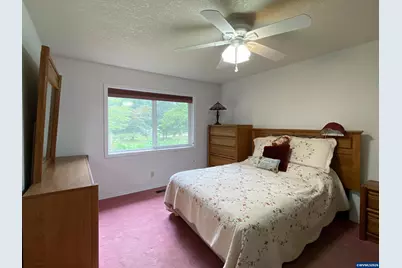 15925 Oakridge Ln NE, Silverton, OR 97381 - Photo 32