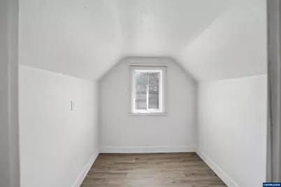 988 SE Miller Av, Dallas, OR 97338 - Photo 24