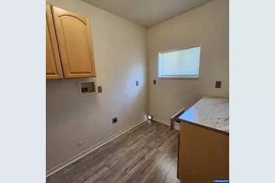 730 Burton St, Harrisburg, OR 97446 - Photo 16