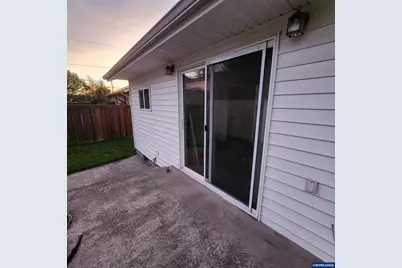 730 Burton St, Harrisburg, OR 97446 - Photo 22