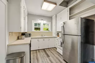 622 NW 29th St, Corvallis, OR 97330 - Photo 12