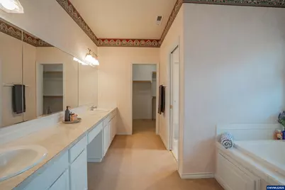 489 Zion Dr S, Monmouth, OR 97361 - Photo 6