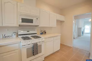 489 Zion Dr S, Monmouth, OR 97361 - Photo 8