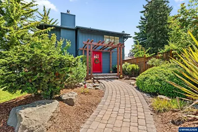 1723 Lincoln St NW, Albany, OR 97321 - Photo 1