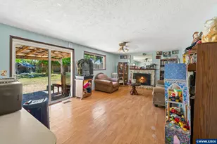 3827 Pine St SE, Albany, OR 97322 - Photo 8