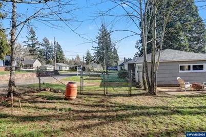 820 West Vista Av S, Salem, OR 97302 - Photo 34