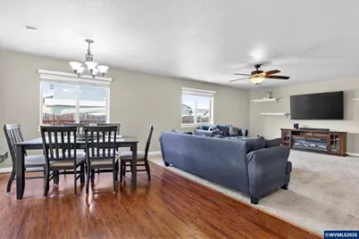 511 Paradise St, Woodburn, OR 97071 - Photo 12