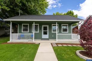 233 S 15th St, Philomath, OR 97370 - Photo 4