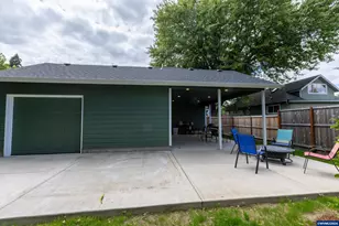 233 S 15th St, Philomath, OR 97370 - Photo 40