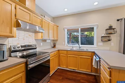 207 Sweden Cir, Silverton, OR 97381 - Photo 16