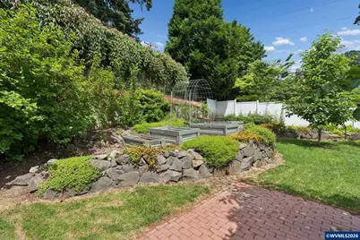 1605 Summer St SE, Salem, OR 97302 - Photo 34