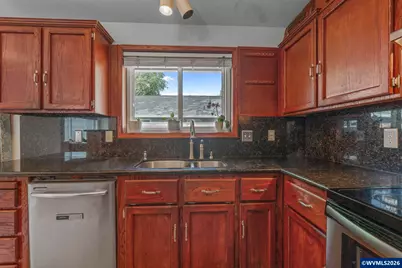 209 E North St, Newberg, OR 97132 - Photo 8