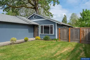 209 E North St, Newberg, OR 97132 - Photo 2