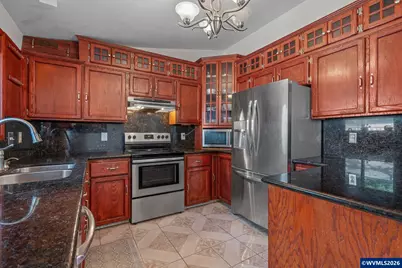 209 E North St, Newberg, OR 97132 - Photo 6