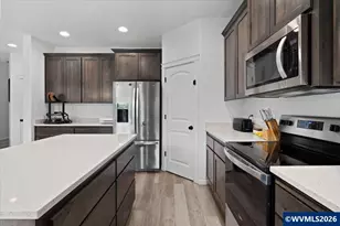 450 SW Mill St, Dallas, OR 97338 - Photo 16