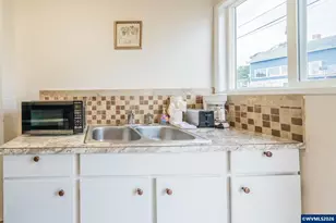 1933 NW Harbor Ave, Lincoln City, OR 97367 - Photo 18