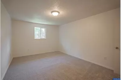951 Dogwood St, Sweet Home, OR 97386 - Photo 32