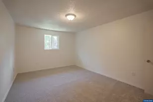951 Dogwood St, Sweet Home, OR 97386 - Photo 32