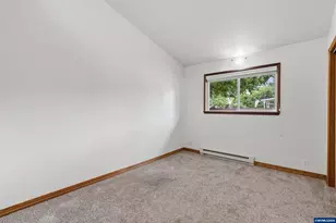 1663 NW Tyler Ave, Corvallis, OR 97330 - Photo 20