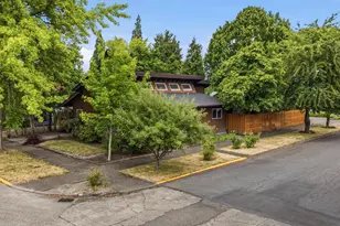 1663 NW Tyler Ave, Corvallis, OR 97330 - Photo 4