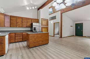 1663 NW Tyler Ave, Corvallis, OR 97330 - Photo 14
