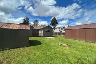830 S 7th St, Cottage Grove, OR 97424 - Photo 16