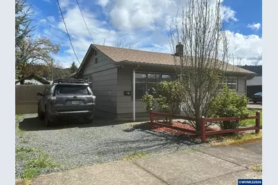 830 S 7th St, Cottage Grove, OR 97424 - Photo 4