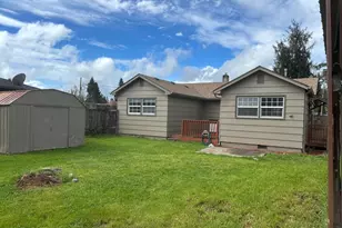 830 S 7th St, Cottage Grove, OR 97424 - Photo 22