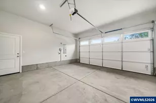258 NW Royal Ave, Dallas, OR 97338 - Photo 18