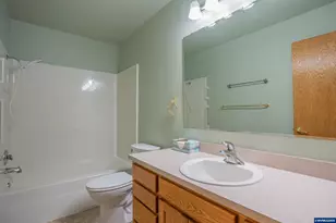 434 Water's Edge Ct, Lebanon, OR 97355 - Photo 24