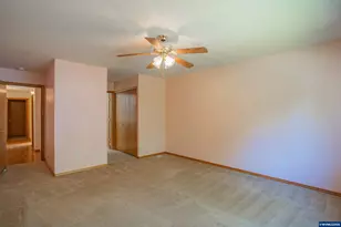 434 Water's Edge Ct, Lebanon, OR 97355 - Photo 6