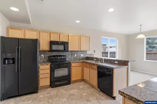 827 Millstream Pl NE, Albany, OR 97322 - Photo 14