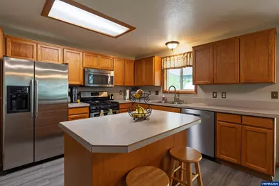3002 S 7th Pl, Lebanon, OR 97355 - Photo 14