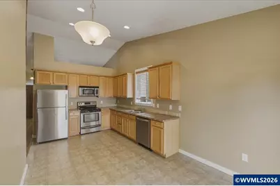 900 Trinity St NE, Albany, OR 97322 - Photo 10