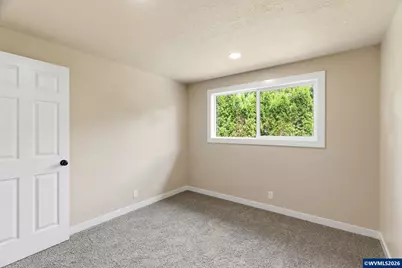 1015 Cunningham Ln S, Salem, OR 97302 - Photo 34