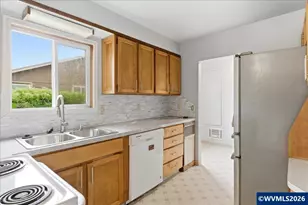 2515 Brown Rd NE, Salem, OR 97305 - Photo 10