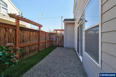 4856 NW Huserik Dr, Portland, OR 97229 - Photo 42