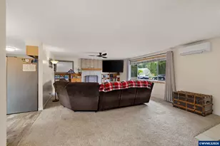 430 N 6th St, Harrisburg, OR 97446 - Photo 8
