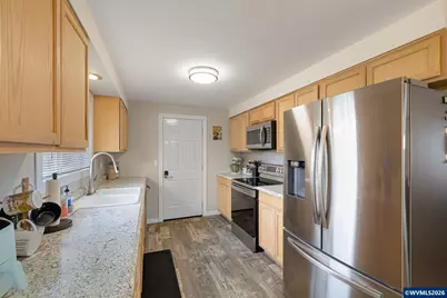 430 N 6th St, Harrisburg, OR 97446 - Photo 14