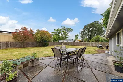 430 N 6th St, Harrisburg, OR 97446 - Photo 34