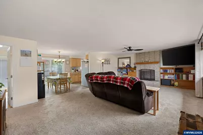 430 N 6th St, Harrisburg, OR 97446 - Photo 10