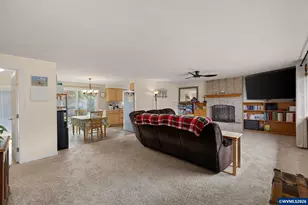 430 N 6th St, Harrisburg, OR 97446 - Photo 10