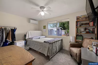 430 N 6th St, Harrisburg, OR 97446 - Photo 18