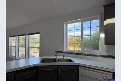 269 NW Woods Ln, Dallas, OR 97338 - Photo 18