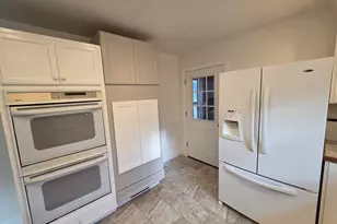 4085 Glenwood Dr SE, Salem, OR 97317 - Photo 10