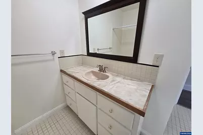 4085 Glenwood Dr SE, Salem, OR 97317 - Photo 16