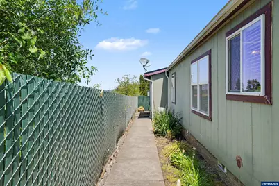 1015 Oak #99 St, Silverton, OR 97381 - Photo 28