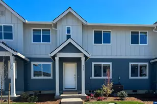 824 Sifuentez Ct, Woodburn, OR 97071 - Photo 1